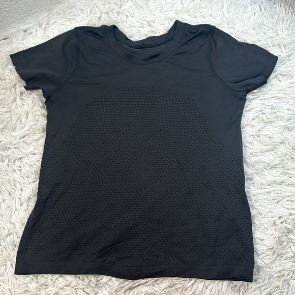 Lululemon Breeze By Short Sleeve Black / Black - Picture 1 of 4